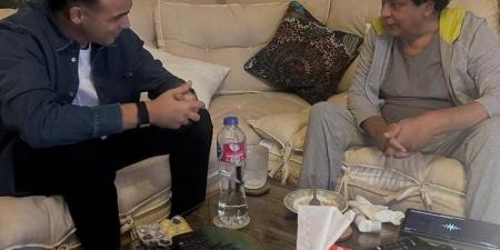 استفادت من كل كلمة قلهالي.. مصطفى حدوتة يروج لأعمال فنية مع الكينج محمد منير - المصدر 7