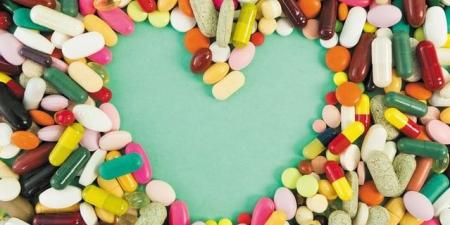 تجنبي هذه الأخطاء عند تناول فيتامينات الشعر: الأضرار صادمة! - المصدر 7