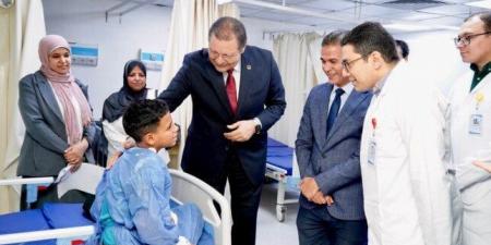 رئيس الرقابة الصحية يلتقي محافظ المنيا لمناقشة تطبيق التأمين الصحي الشامل بالمحافظة - المصدر 7