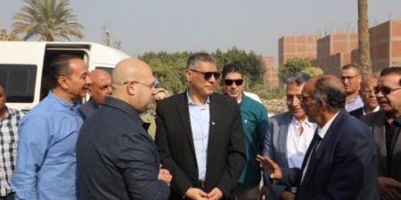 محافظ الجيزة يتفقد مشروعات تطوير الطرق بكرداسة وأوسيم والمنيرة الغربية - المصدر 7