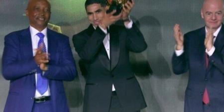 جوائز الكاف 2025.. أشرف حكيمي يحصد جائزة أفضل لاعب في إفريقيا - المصدر 7