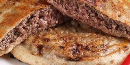 طريقة عمل حواوشي السجق بطريقة سهلة وبسيطة - المصدر 7