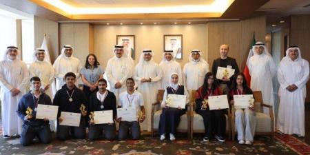 الكويت.. وزير التربية يشيد بإنجاز الطلبة الكويتيين الفائزين في مسابقة (مصر الدولية للعلوم والتكنولوجيا) - المصدر 7