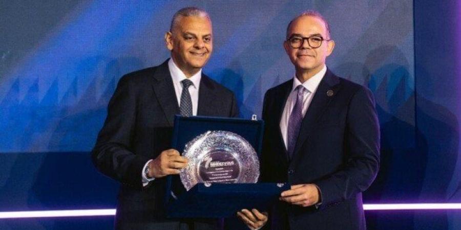 الزهيري: السماح باستثمار شركات التأمين في الذهب يفتح مجالات جديدة ويحقق مصلحة حملة الوثائق - المصدر 7