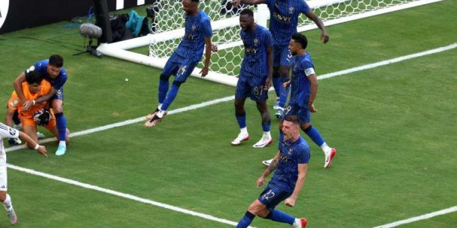 رئيس الهلال يكشف حقيقة رحيل لاعبه في الميركاتو الشتوي - المصدر 7