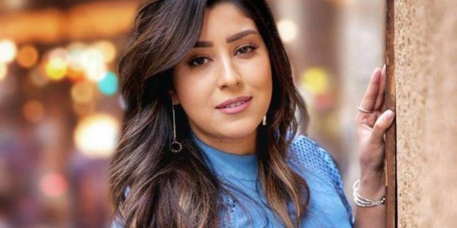 "طلقة" في مشهد فرح.. مقذوف ناري يصيب عين أيتن عامر أثناء تصوير مسلسلها الرمضاني الجديد - المصدر 7