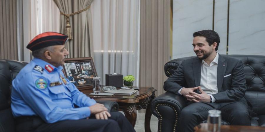 نائب الملك يؤكد ضرورة الاستمرار بمواكبة التطور التقني في مديرية الأمن العام - المصدر 7