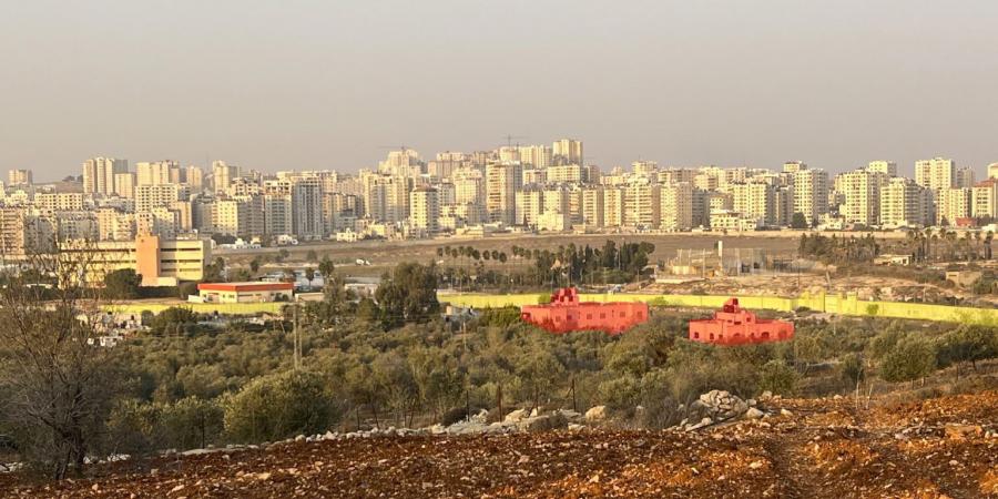 الاحتلال يصدر أوامر إخلاء لعشرات الفلسطينيين من منازلهم في القدس المحتلة لإقامة منشأة نفايات - المصدر 7