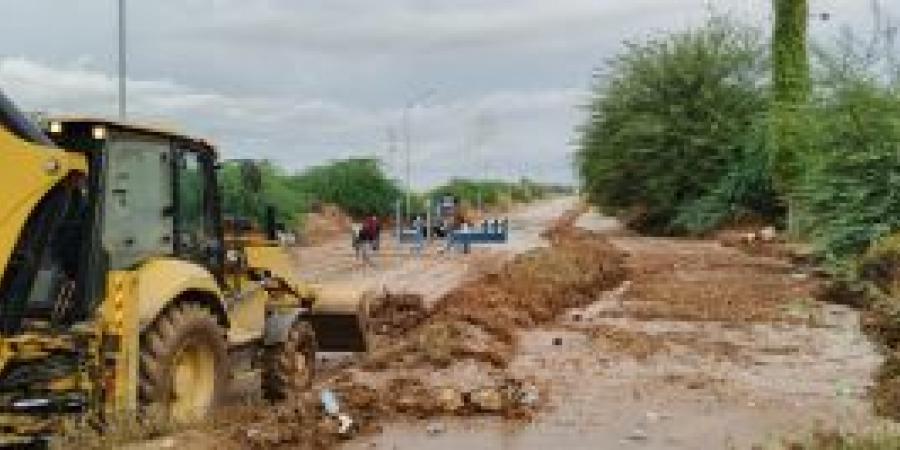 بالصور .. إعادة فتح طريق العدسية بإتجاه الشونه الشمالية - المصدر 7