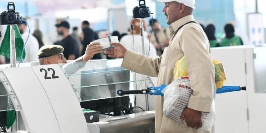 خدمة “مقيم” تتيح التحقق من صلاحية تأشيرة الزيارة بأنواعها للقادمين إلى المملكة بسهولة - المصدر 7