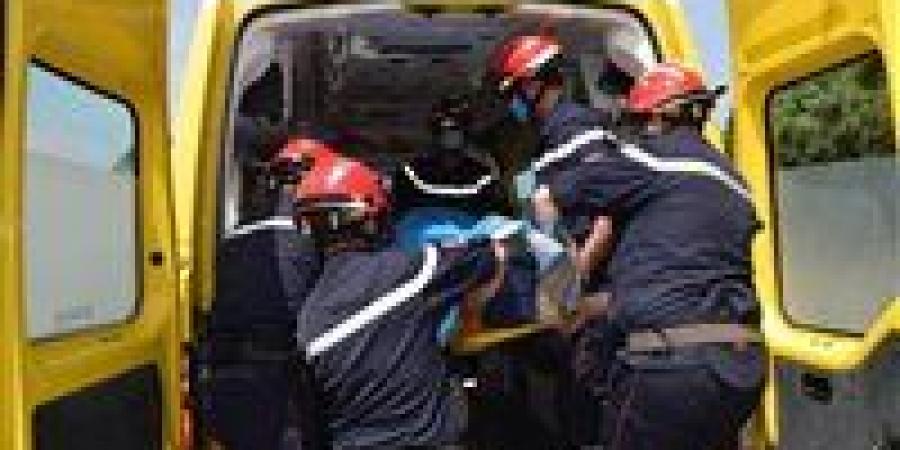 تفاصيل إصابة 20 عاملاً في انقلاب سيارة ربع نقل بصحراوي المنيا - المصدر 7