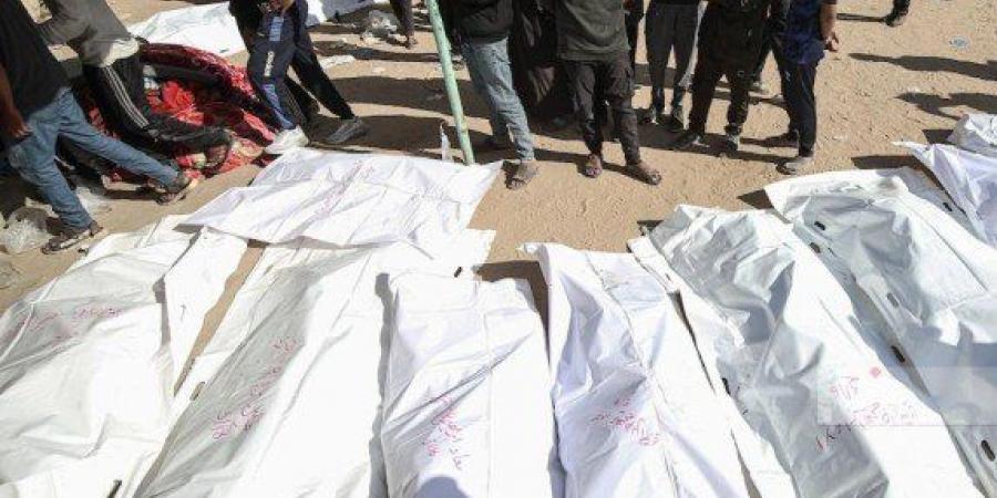 الاحتلال الإسرائيلي يسلم جثامين 15 شهيدا فلسطينيا ضمن صفقة تبادل الأسرى - المصدر 7