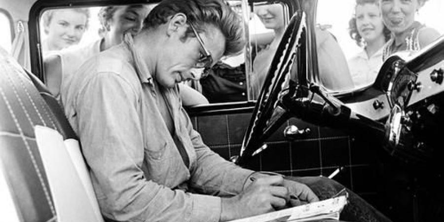 أبرزهم ديانا وبول ووكر.. السيارات والموت المفاجئ: حوادث قاتلة هزت مشاهير العالم ومصر - المصدر 7