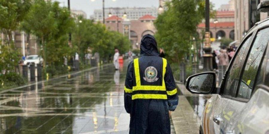 أمطار غزيرة تهطل على مناطق واسعة من السعودية بعد يوم من صلاة الاستسقاء.. (فيديو) - المصدر 7