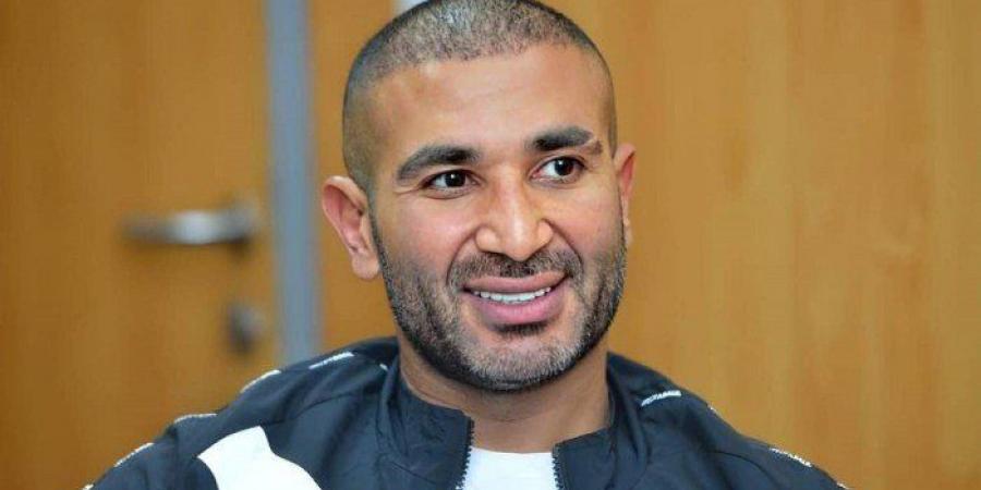 يخضع للعلاج بالمسكنات.. شقيق أحمد سعد يكشف تطورات حالته الصحية - المصدر 7