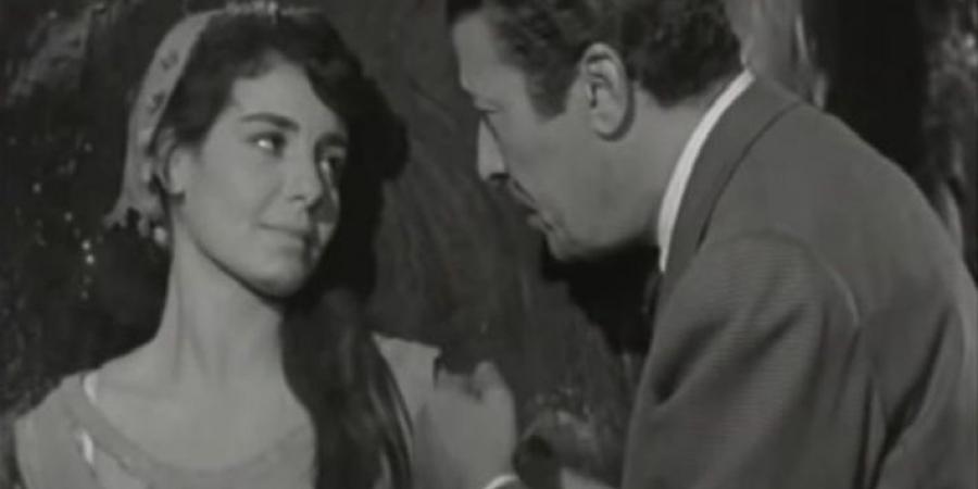 سرقة وعضة كلب.. ماذا حدث لـ سميرة أحمد وعماد حمدي في الهند ؟ - المصدر 7