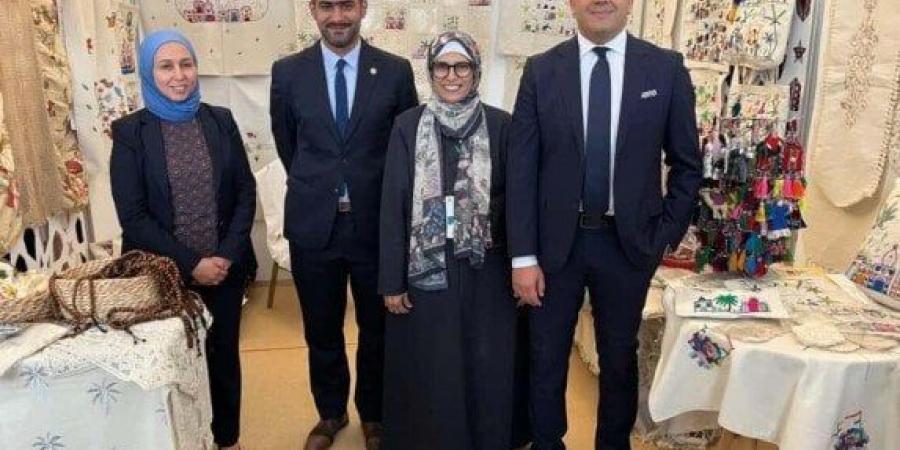 شباب جهاز تنمية المشروعات يشاركون في معرض الصالون الدولي للصناعات التقليدية بالجزائر - المصدر 7