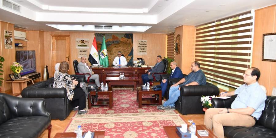 محافظ الفيوم يوجه بسرعة التعامل مع الآثار الناجمة عن الانهيار الجزئي بطريق كفر محفوظ طامية - المصدر 7