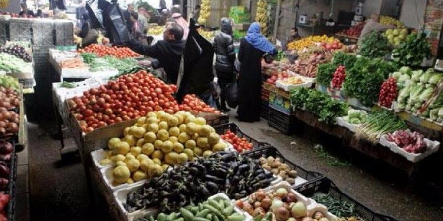 سوق الخضار.. غياب التوازن بين رعاية المنتج المحلي وحماية المستهلك - المصدر 7