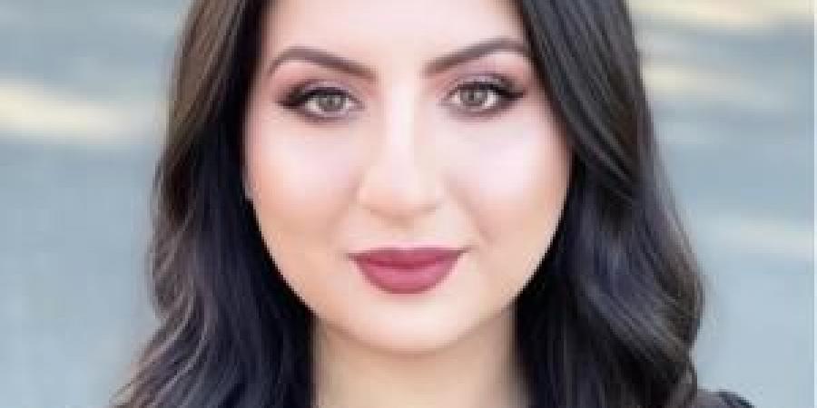 سيدة أمريكية .. تناشد الحكومة باصدار عفو عام - المصدر 7