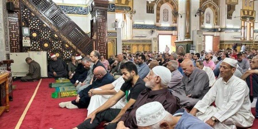 «كن جميلًا ترَ الوجودَ جميلًا».. موضوع خطبة الجمعة المقبلة - المصدر 7