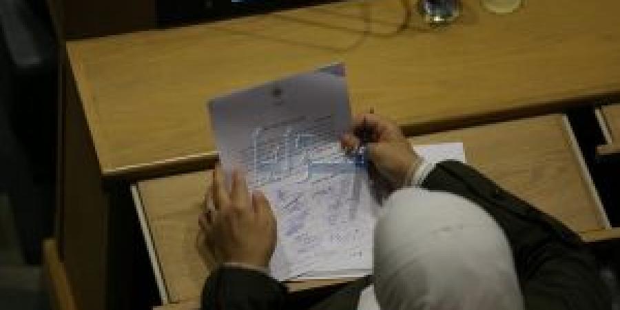 نواب يطالبون الحكومة بتوسيع الإعفاءات الطبية .. صورة - المصدر 7