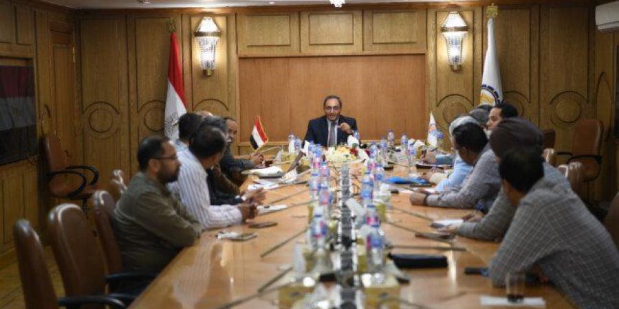 محافظ قنا يتابع مستجدات تنفيذ مشروع "حيّنا" للتنمية الحضرية المتكاملة - المصدر 7