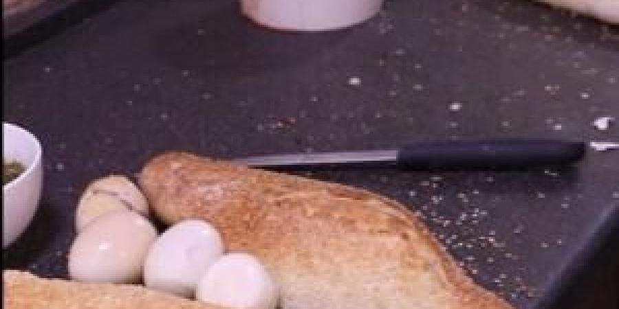 "تحدث عنه وزراء في اجتماعاتهم"… كعك صلاح الدين قصة أحد أقدم المخابز في عمّان توثقها "سرايا" - فيديو - المصدر 7