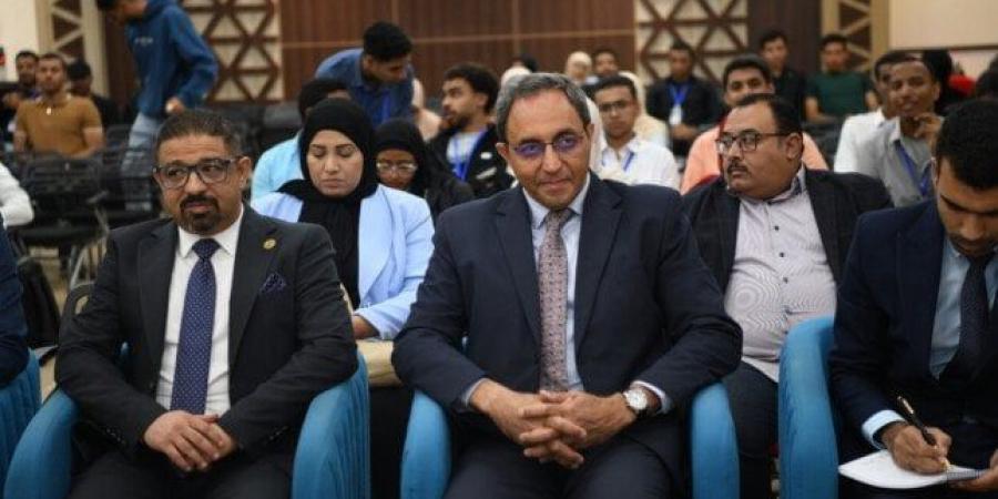 محافظ قنا يشهد الحفل الختامي لبرنامج الشركات الناشئة في السياحة التكنولوجية والصناعات الإبداعية - المصدر 7