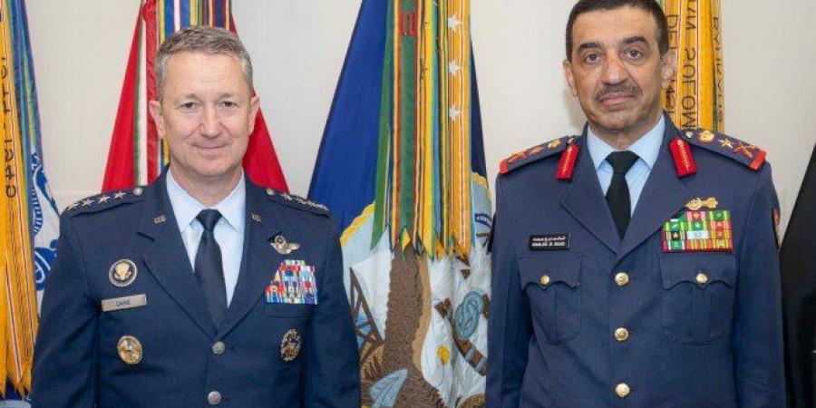 الكويت وأمريكا تبحثان سبل تطوير التعاون العسكري المشترك - المصدر 7