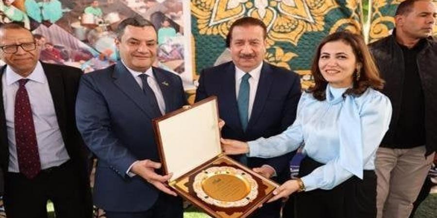 محافظ المنوفية يصرف 100 ألف جنيه دعما لمدرسة النور للمكفوفين في شبين الكوم - المصدر 7