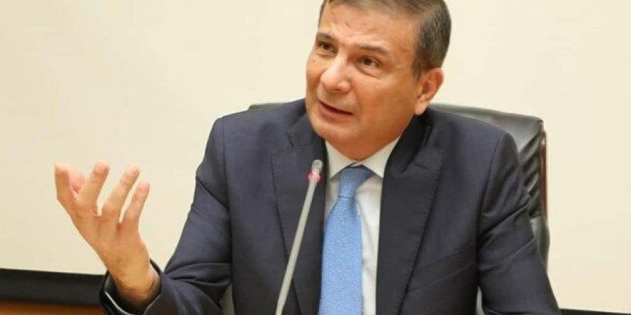 وزير الزراعة يعقد اجتماعاً موسعاً لمديري مديريات الزراعة ومسئولي حماية الأراضي بالمحافظات - المصدر 7