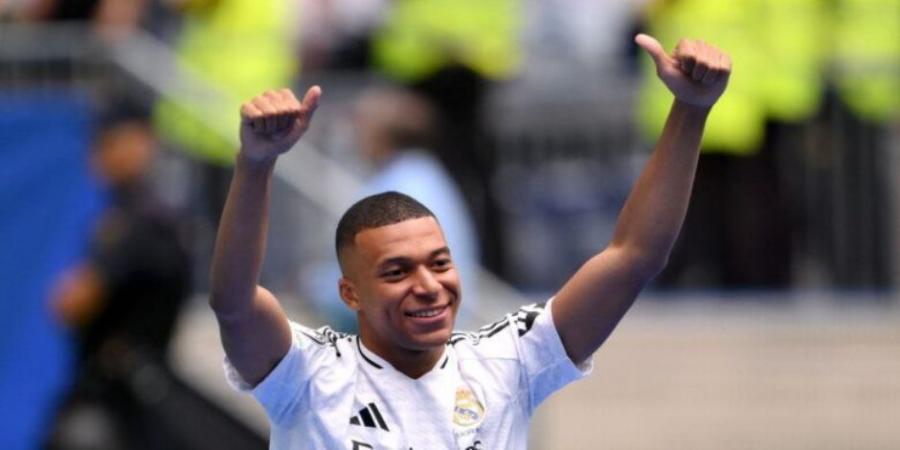 يحطم الأرقام القياسية.. كيف تفوق مبابي على ميسي ورونالدو؟ - المصدر 7